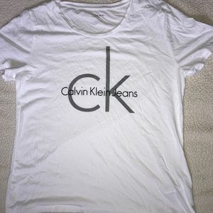 ✌🏻Calvin Kline Jeans T-shirt